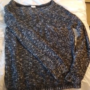 Black + white oversized sweater with front pocket